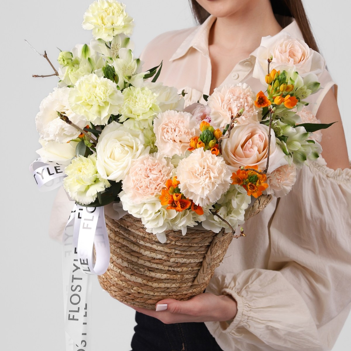 vesennij buket v korzine 3